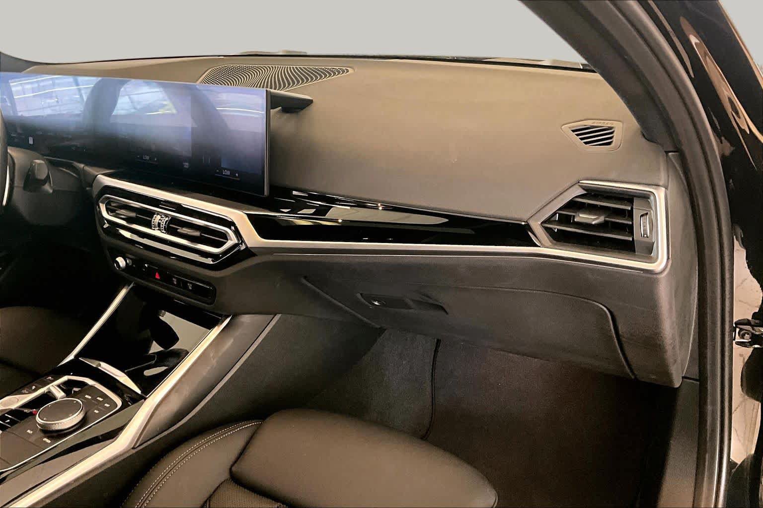 Used 2024 BMW 330i Sedan w/ Convenience Package RWD image 16