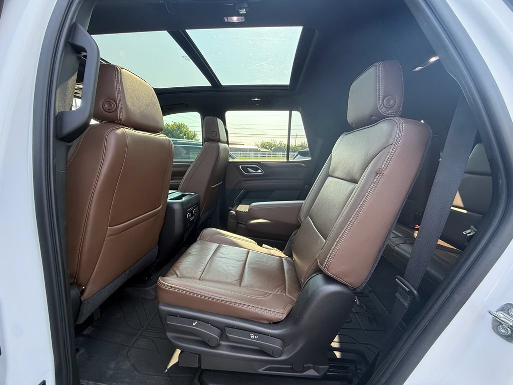 Used 2021 Chevrolet Tahoe High Country w/ Premium Package AWD/4WD image 21