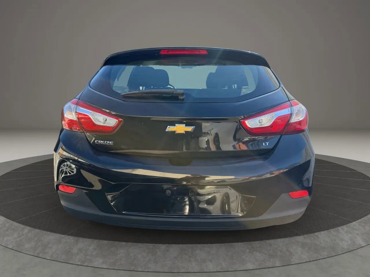 Used 2017 Chevrolet Cruze LT w/ Convenience Package image 6