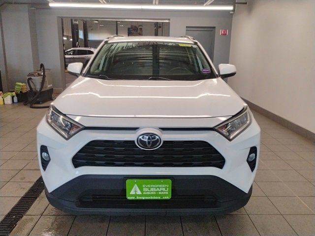 Used 2019 Toyota RAV4 XLE image 2