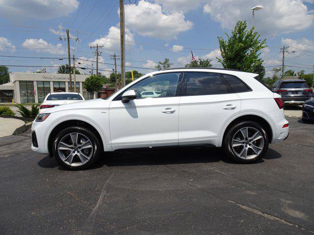 Certified 2025 Audi Q5 2.0T Premium AWD/4WD image 2