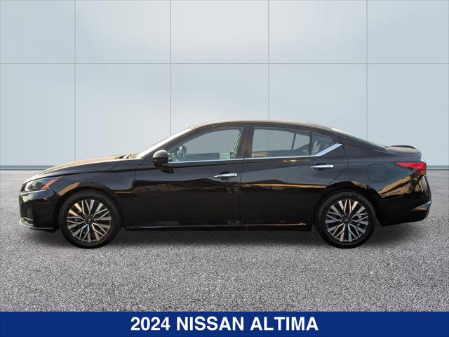 Used 2024 Nissan Altima 2.5 SV image 2