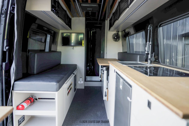 Used 2024 Mercedes-Benz Sprinter 2500 image 46