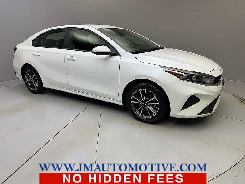 Used 2024 Kia Forte LXS FWD image 7