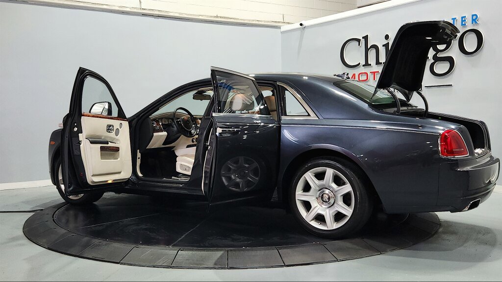 Used 2013 Rolls-Royce Ghost RWD image 11