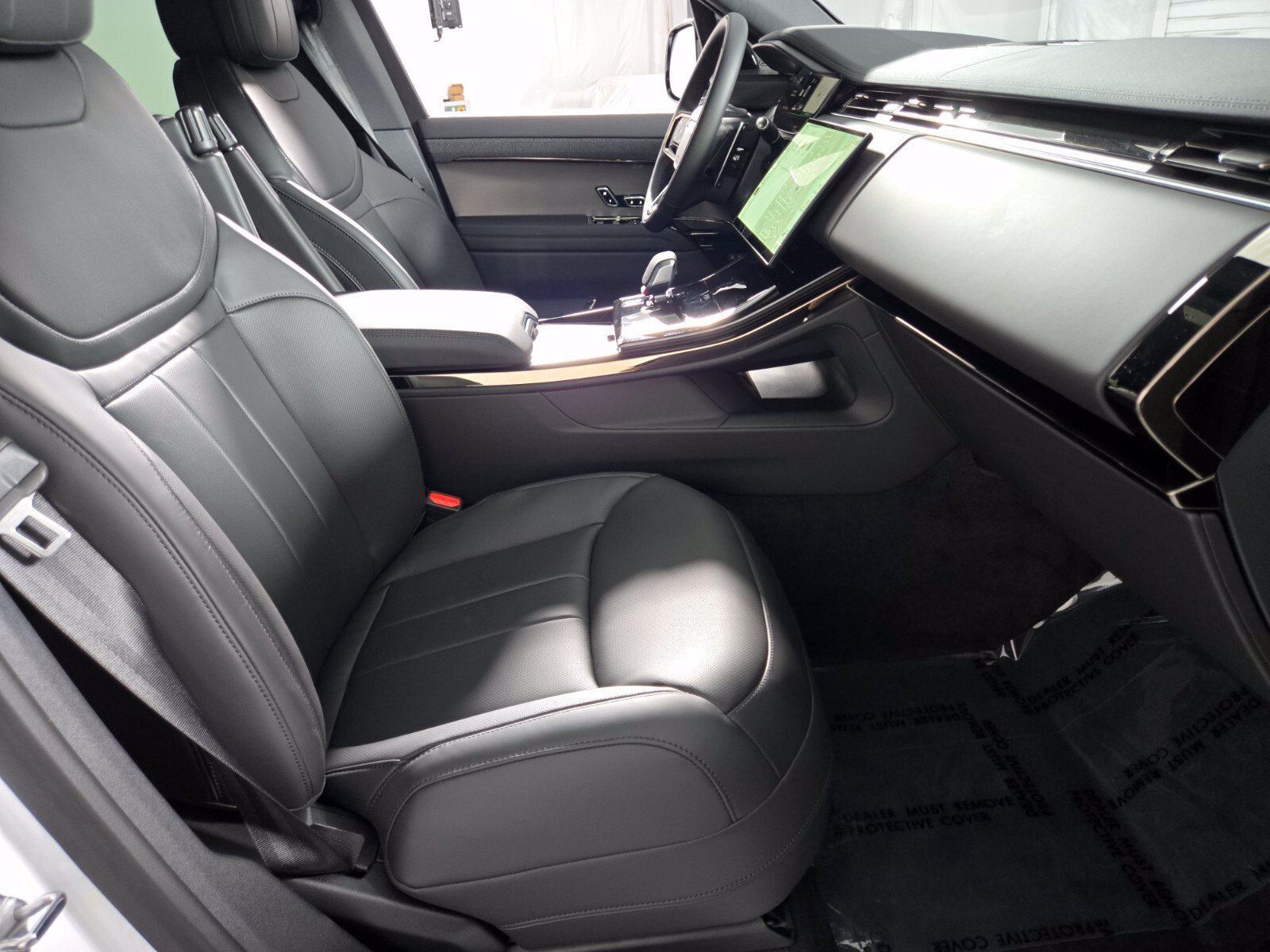 New 2026 Land Rover Range Rover Sport Dynamic SE AWD/4WD image 3