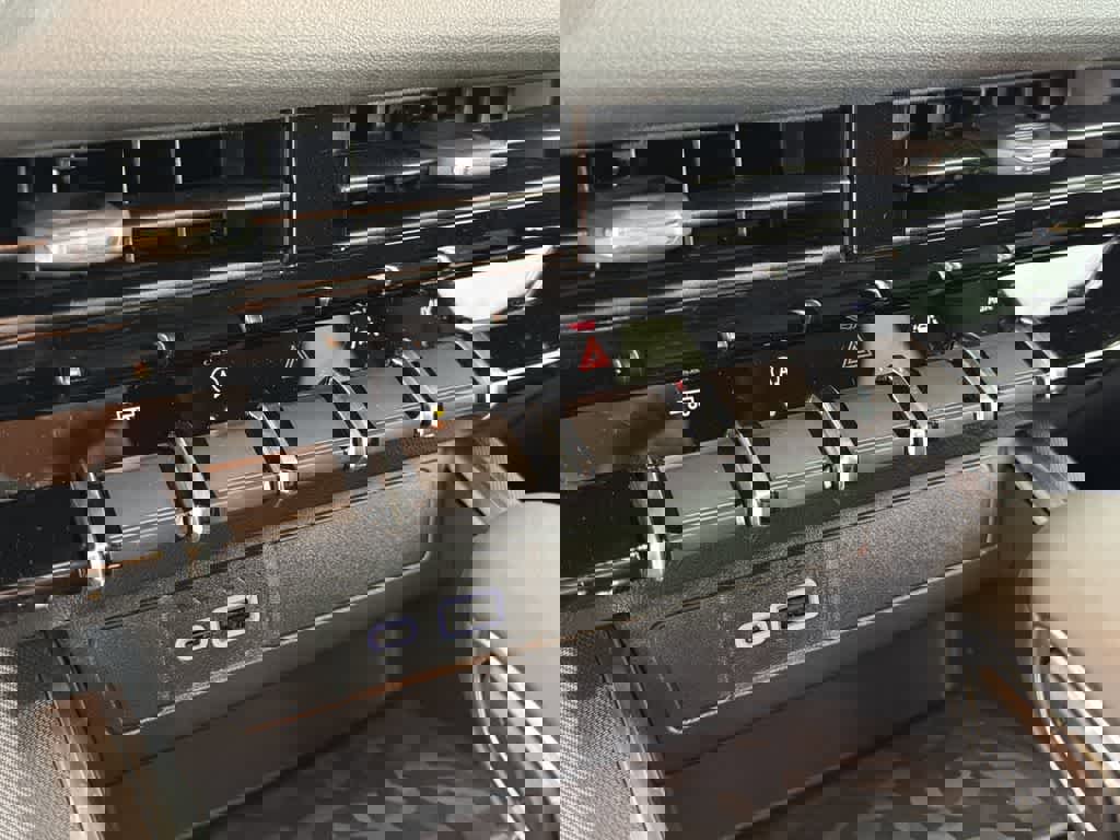 New 2026 GMC Canyon Elevation w/ Convenience Package image 59