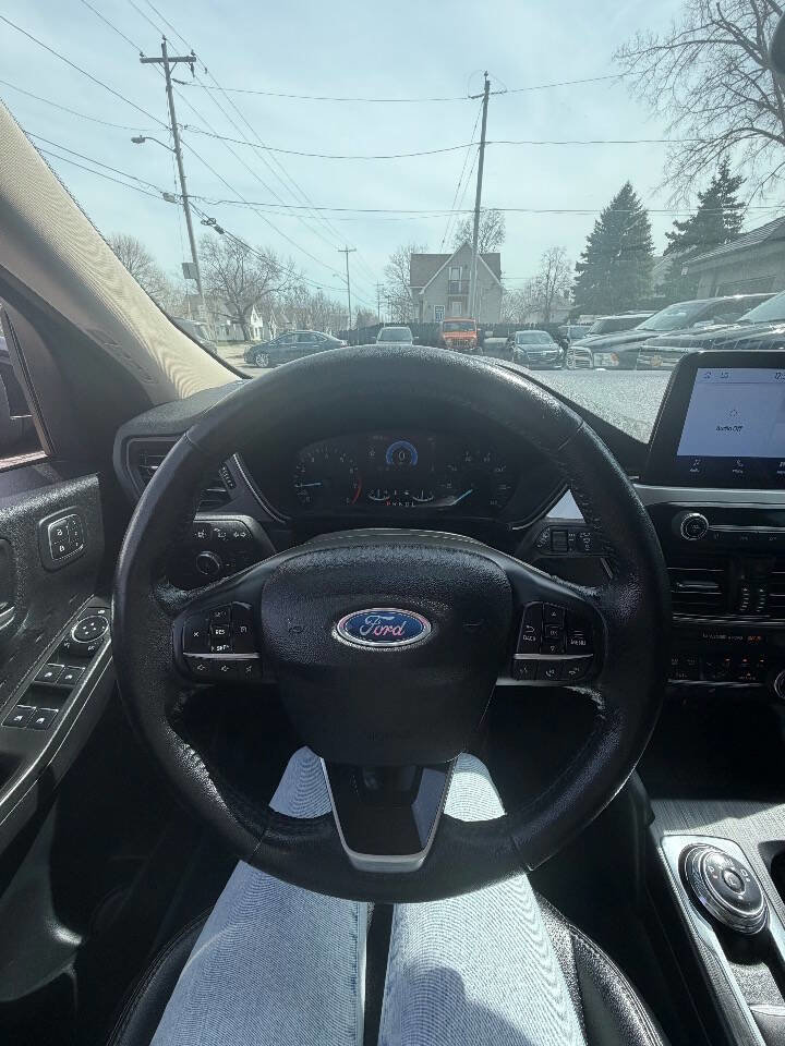 Used 2020 Ford Escape SEL AWD/4WD image 23