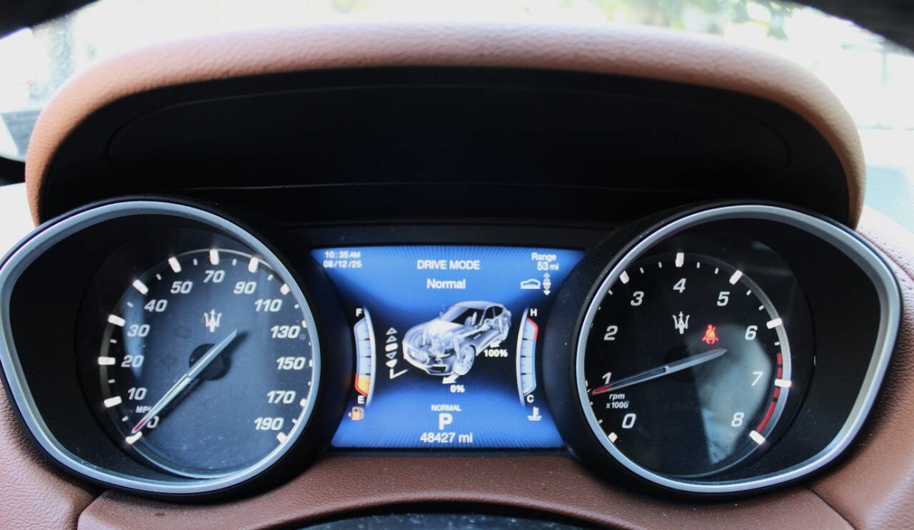 Used 2020 Maserati Levante image 22