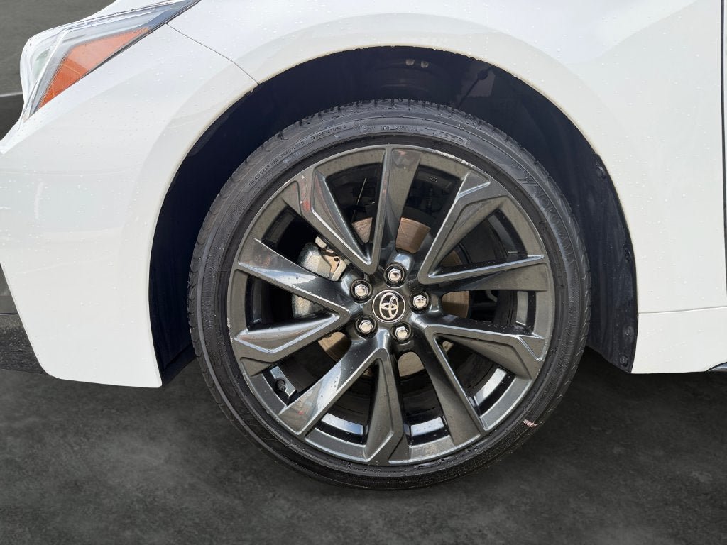Used 2025 Toyota Corolla SE w/ Carpet Mat Package (TMS) FWD image 4