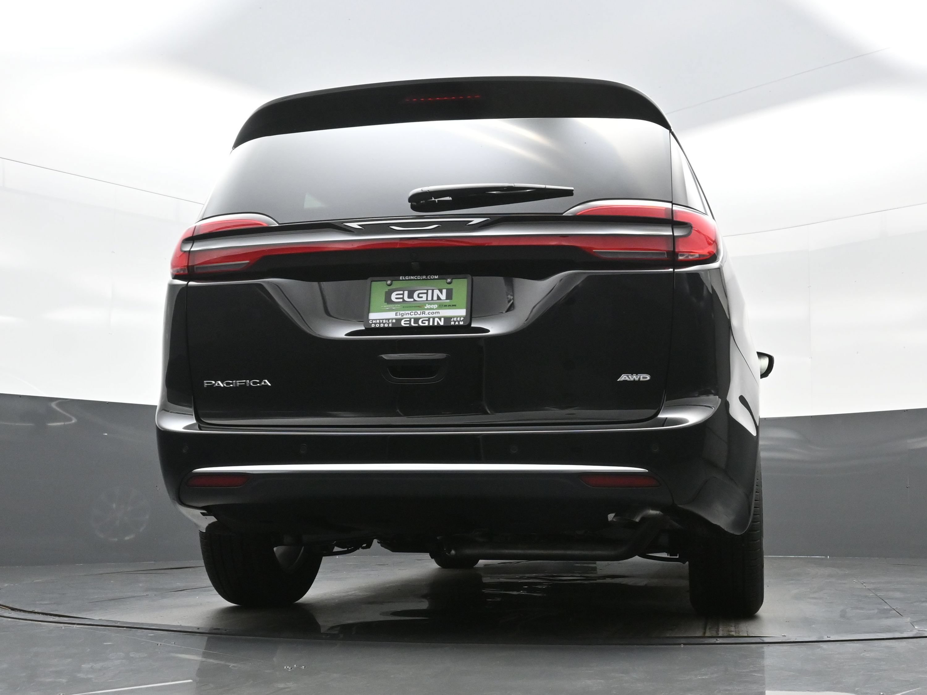 New 2027 Chrysler Pacifica Select AWD/4WD image 18