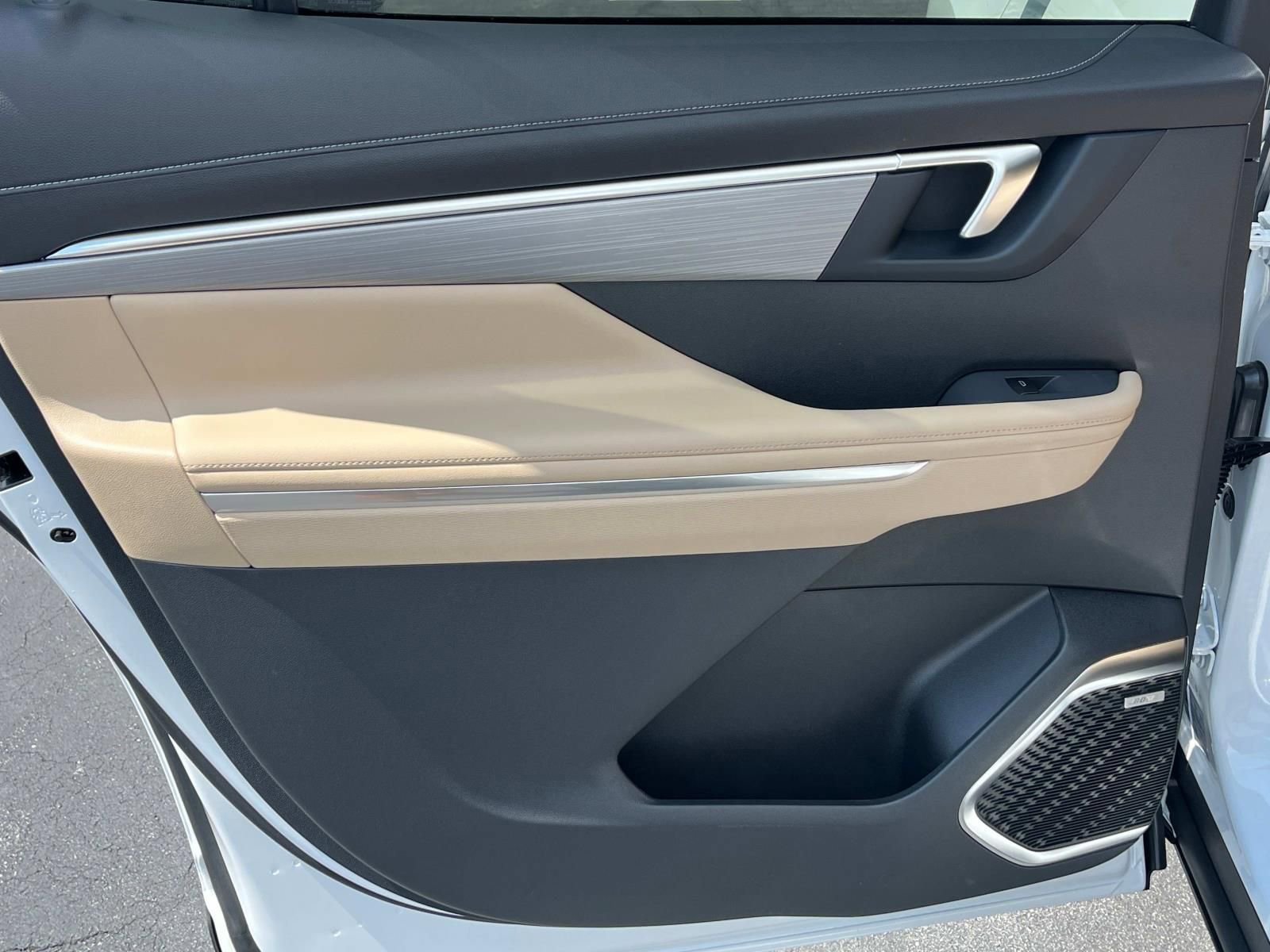 New 2026 Buick Enclave Preferred w/ Power Package AWD/4WD image 18