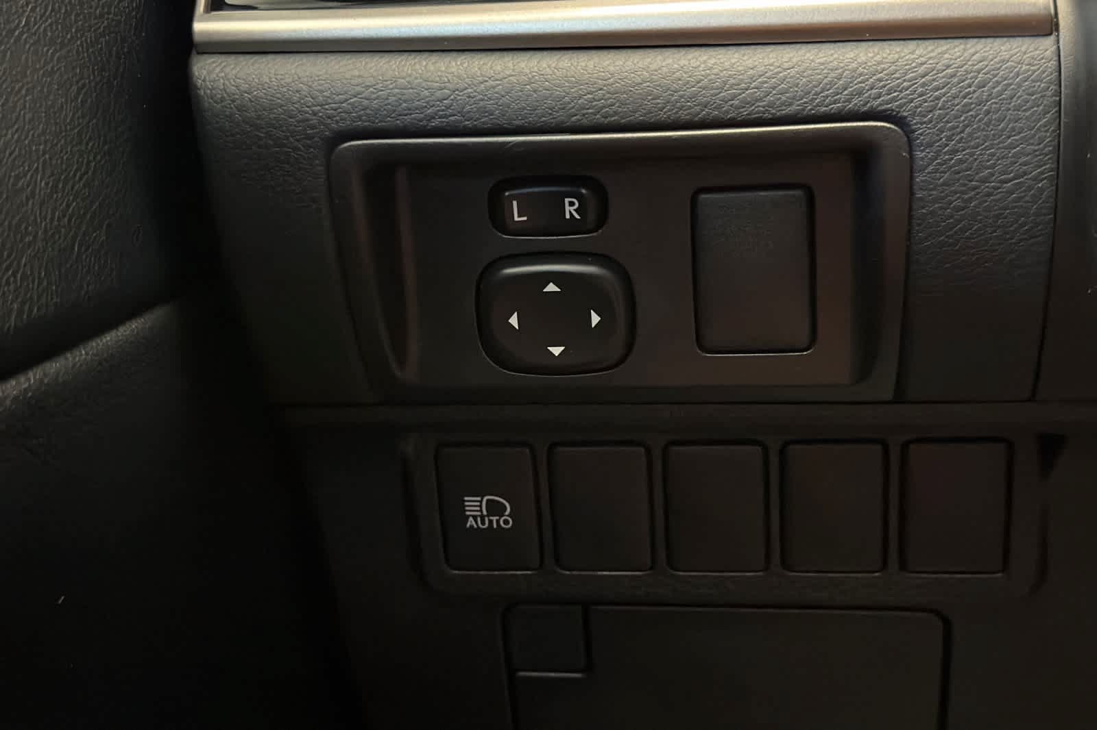 Used 2018 Lexus ES 350 w/ Accessory Package FWD image 29