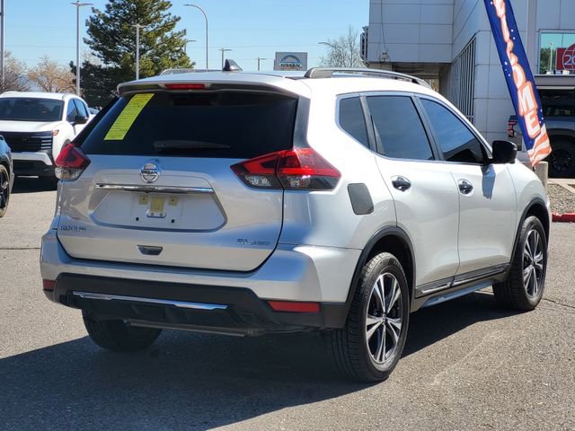 Used 2018 Nissan Rogue SL image 3