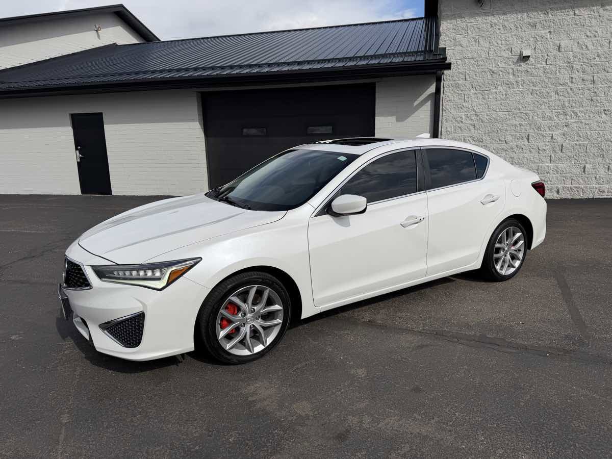 Used 2022 Acura ILX image 2