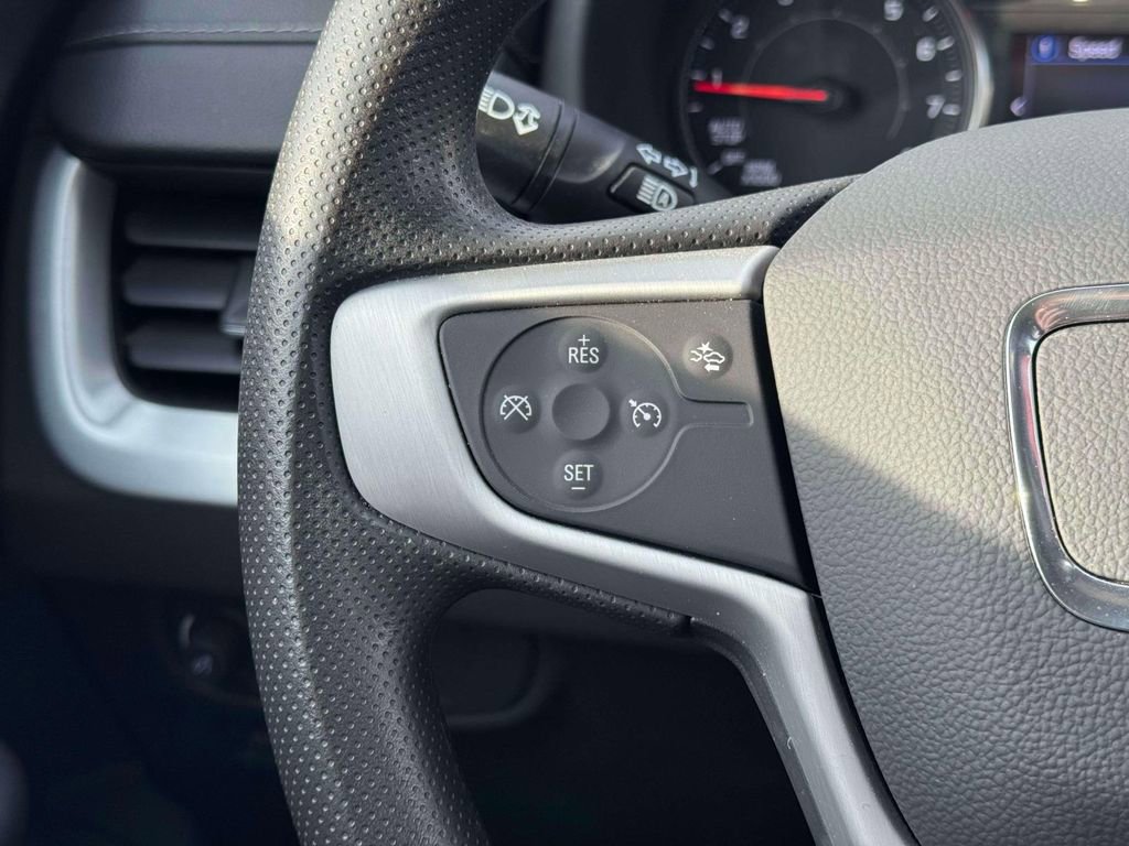 Used 2023 GMC Terrain SLE w/ Elevation Edition image 21