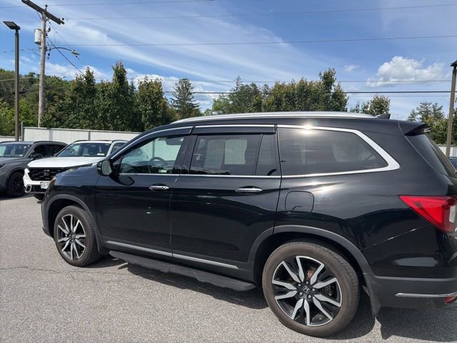 Used 2021 Honda Pilot Touring image 2