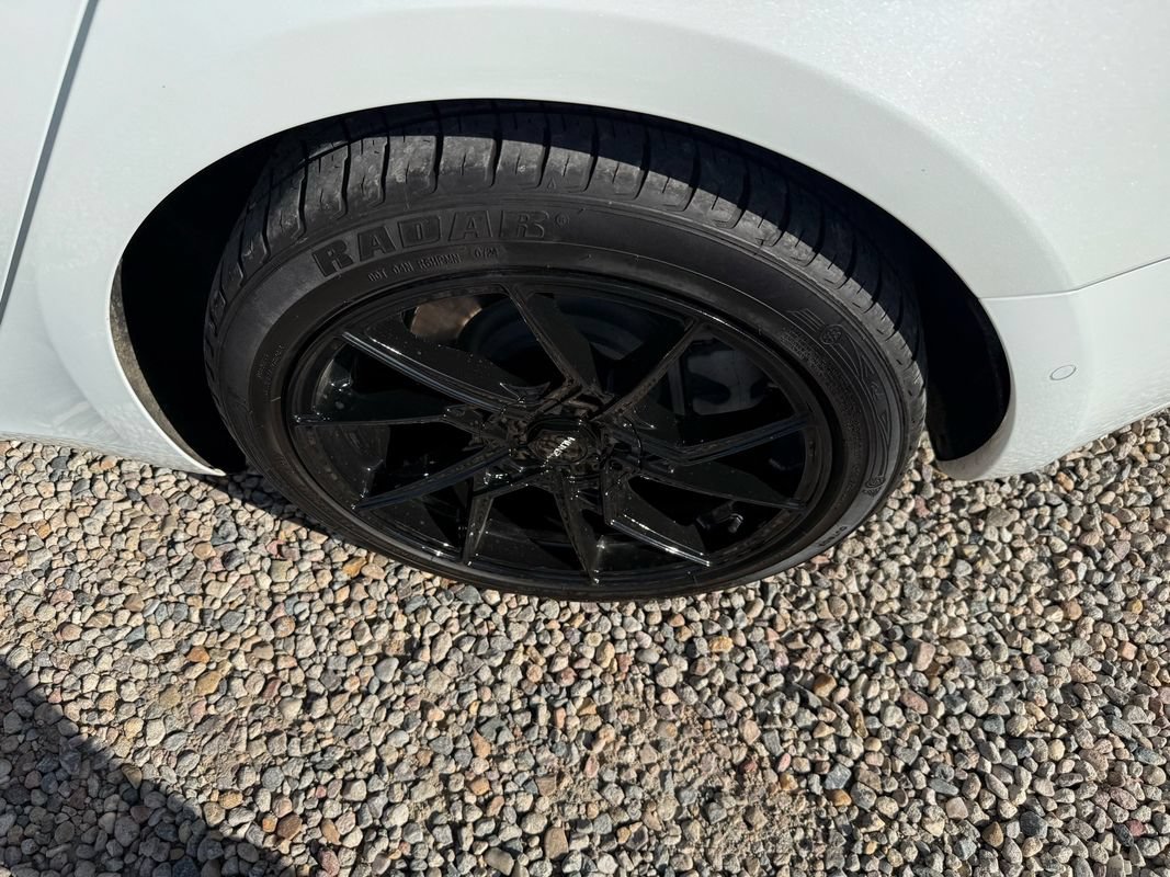 Used 2018 Tesla Model 3 Mid Range RWD image 36