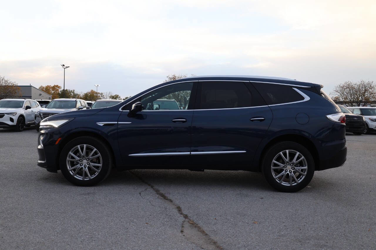 Used 2022 Buick Enclave Essence w/ Experience Buick Package AWD/4WD image 8