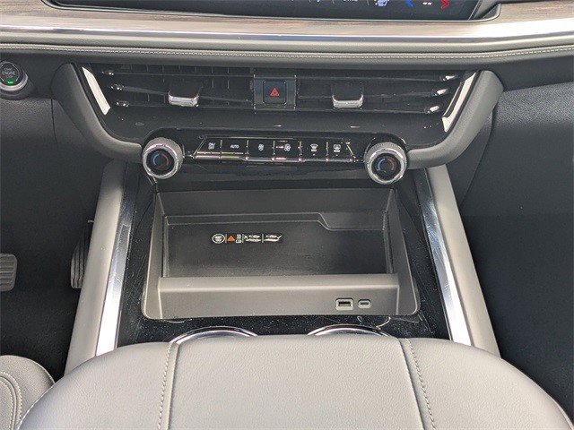 Certified 2025 Chevrolet Suburban Z71 image 21