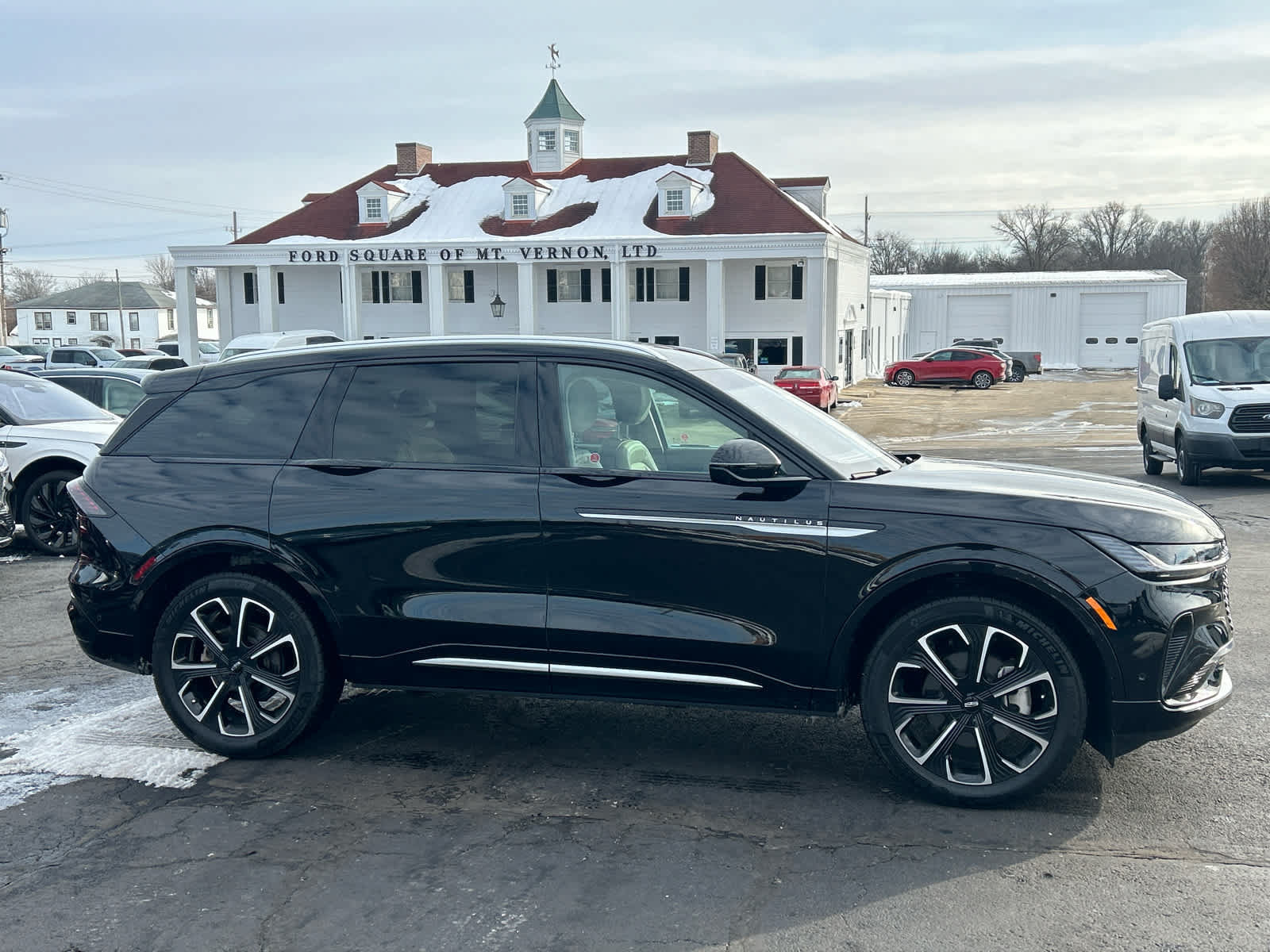 Used 2024 Lincoln Nautilus Reserve AWD/4WD image 5