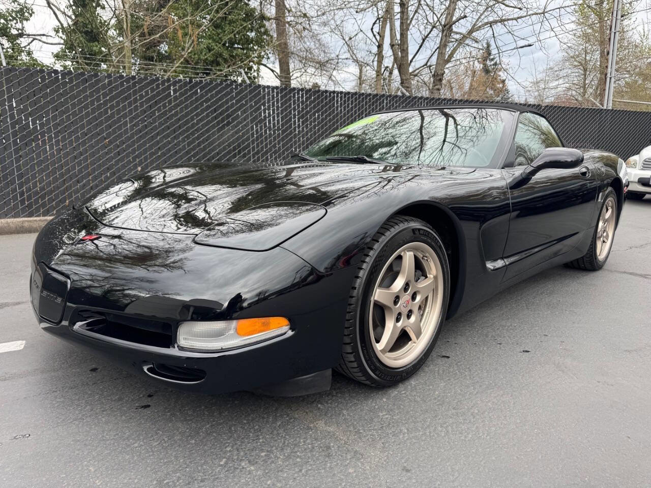 Used 2001 Chevrolet Corvette Convertible w/ Preferred Equipment Group2 image 3