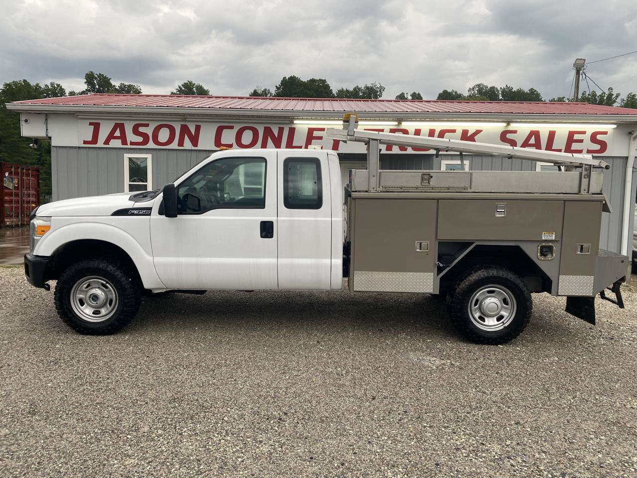 Used 2011 Ford F350 XL w/ Snow Plow Prep Pkg AWD/4WD image 1