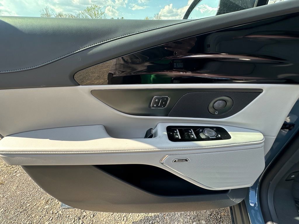 New 2026 Lincoln Nautilus Premier w/ Equipment Group 102A AWD/4WD image 18