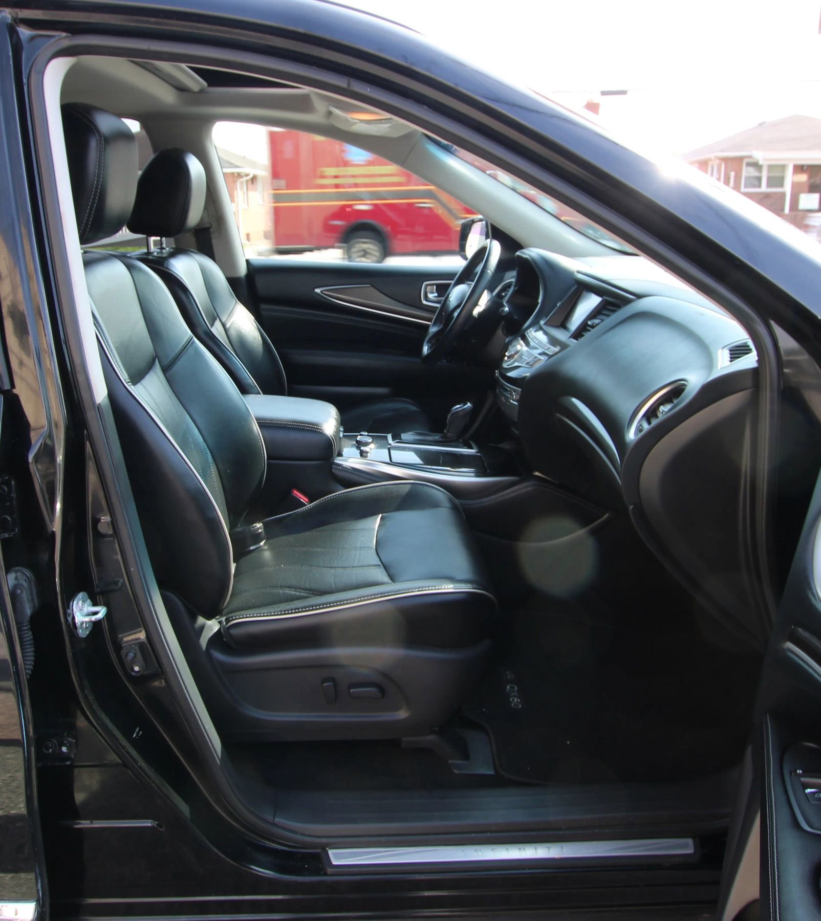 Used 2016 INFINITI QX60 Luxe AWD/4WD image 10