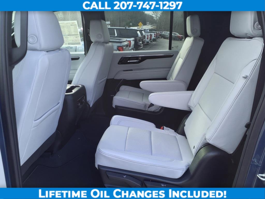 Used 2025 Chevrolet Suburban Premier image 11