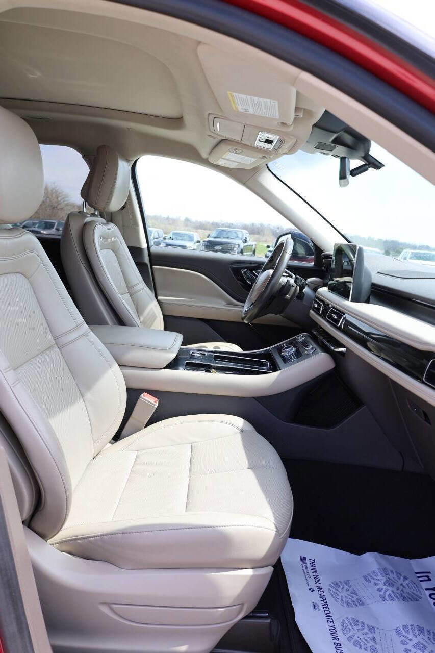 Used 2020 Lincoln Aviator Reserve w/ Equipment Group 201A AWD/4WD image 15