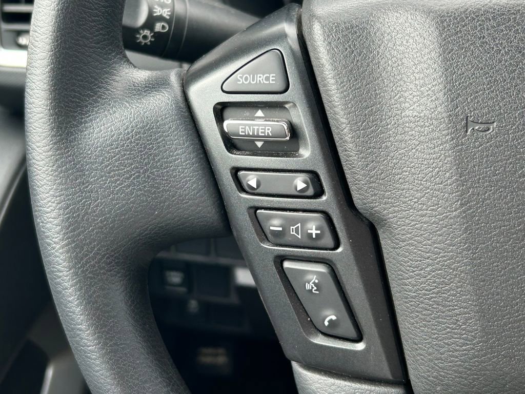 Used 2024 Nissan Frontier SV RWD image 32