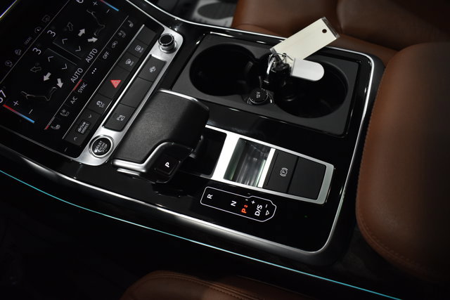 Used 2022 Audi Q8 Premium Plus image 24