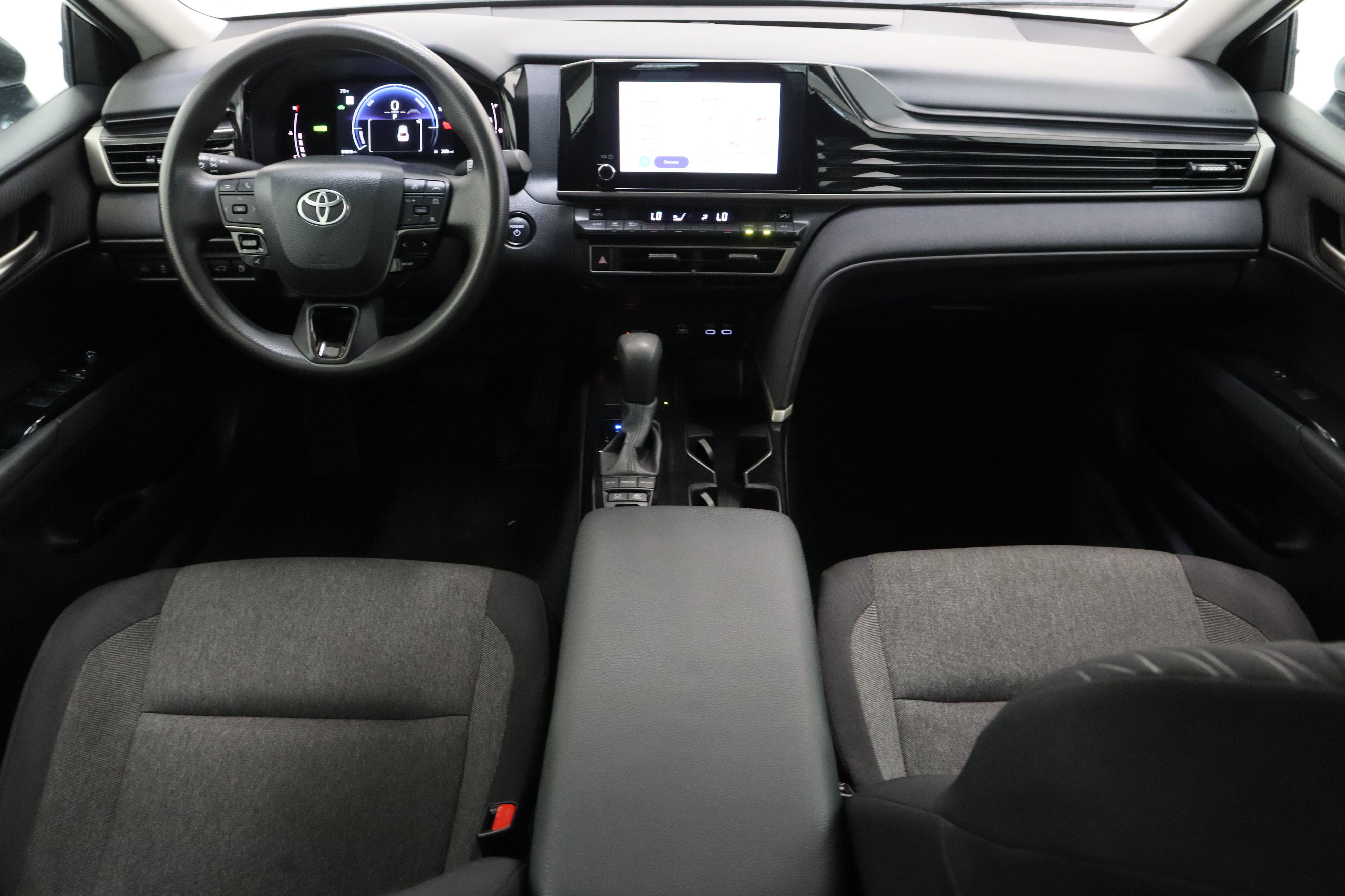 Certified 2025 Toyota Camry LE FWD image 28