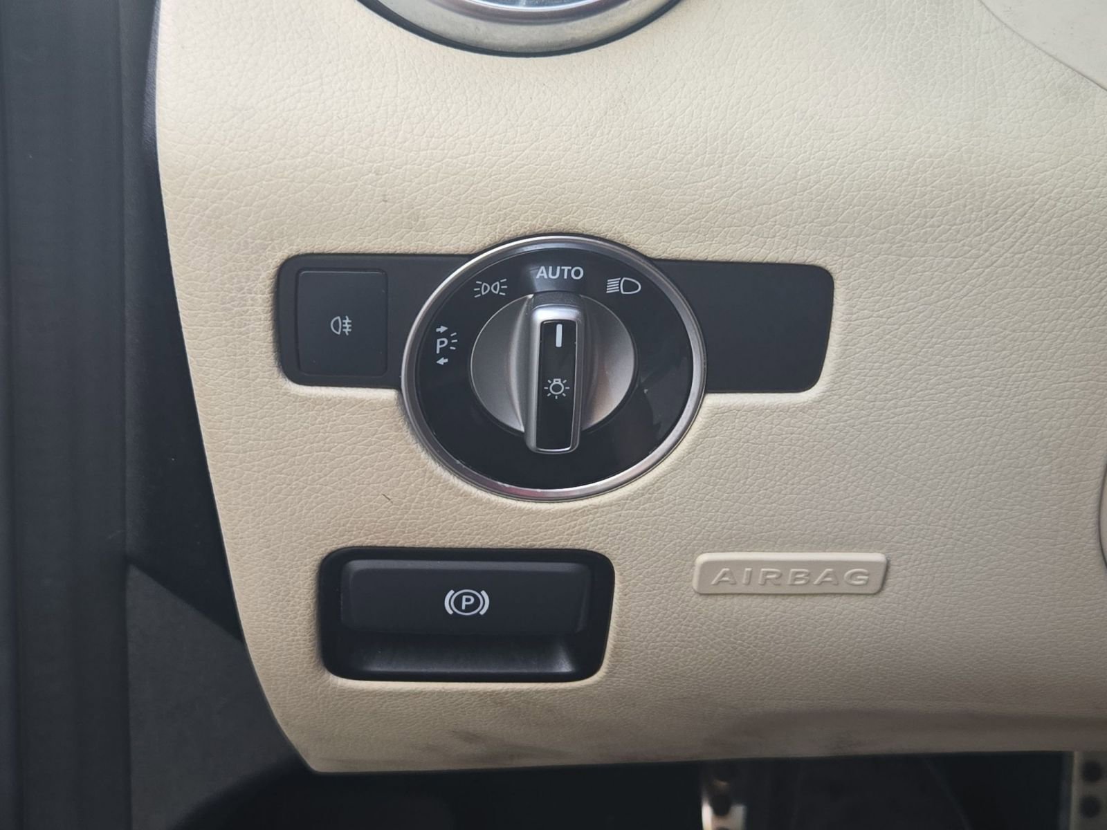 Used 2016 Mercedes-Benz SLK 300 image 14