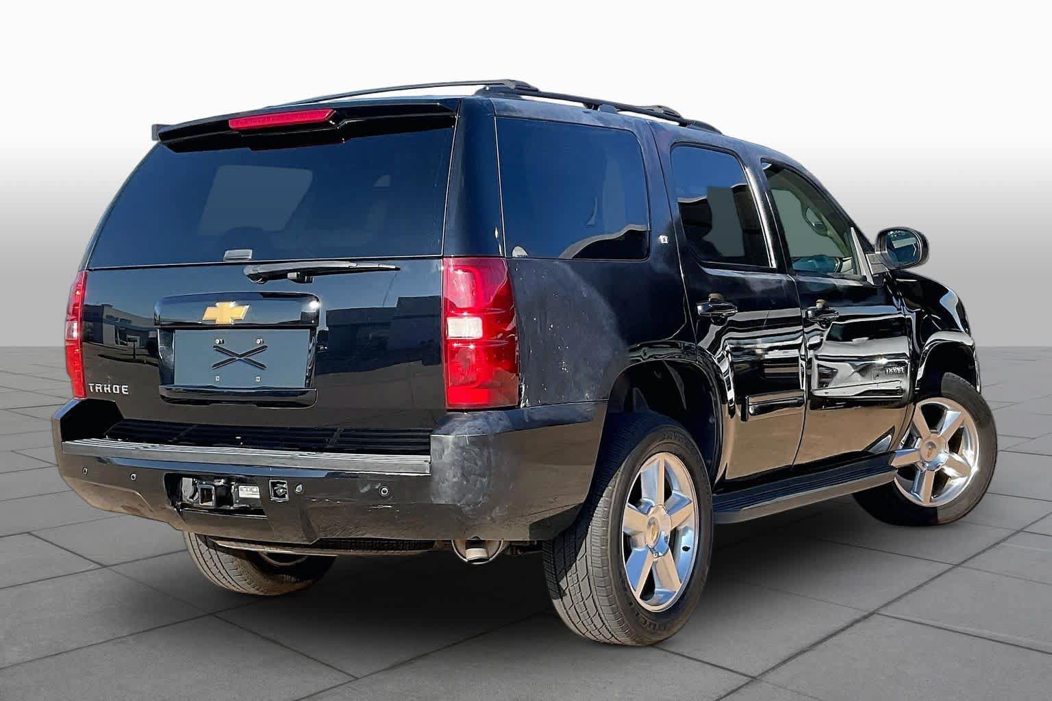 Used 2013 Chevrolet Tahoe LT w/ Luxury Package AWD/4WD image 14