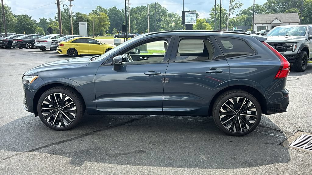 New 2026 Volvo XC60 B5 Ultra w/ Protection Package Premier AWD/4WD image 3