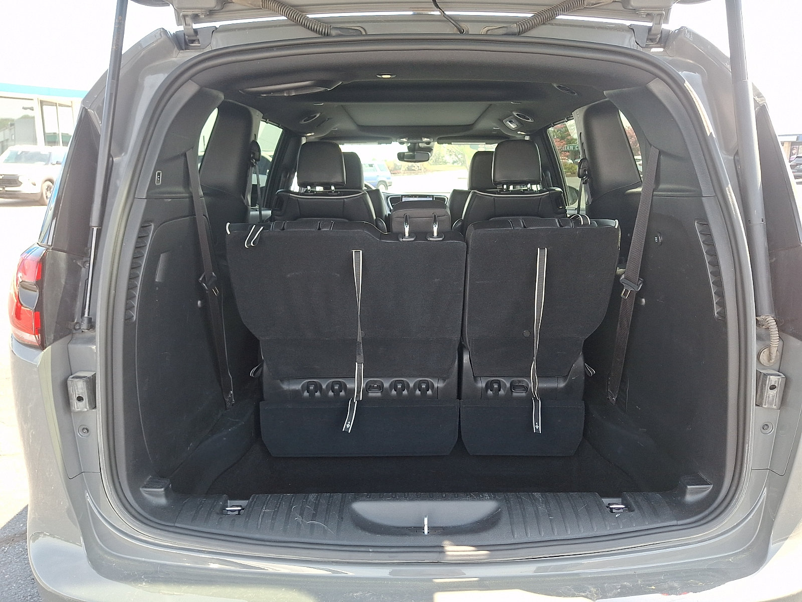 Used 2025 Chrysler Pacifica Limited FWD image 29