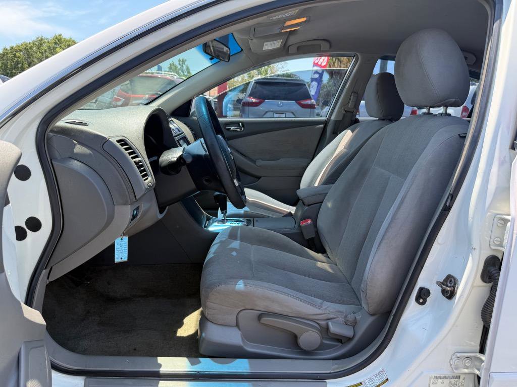 Used 2010 Nissan Altima 2.5 S image 12