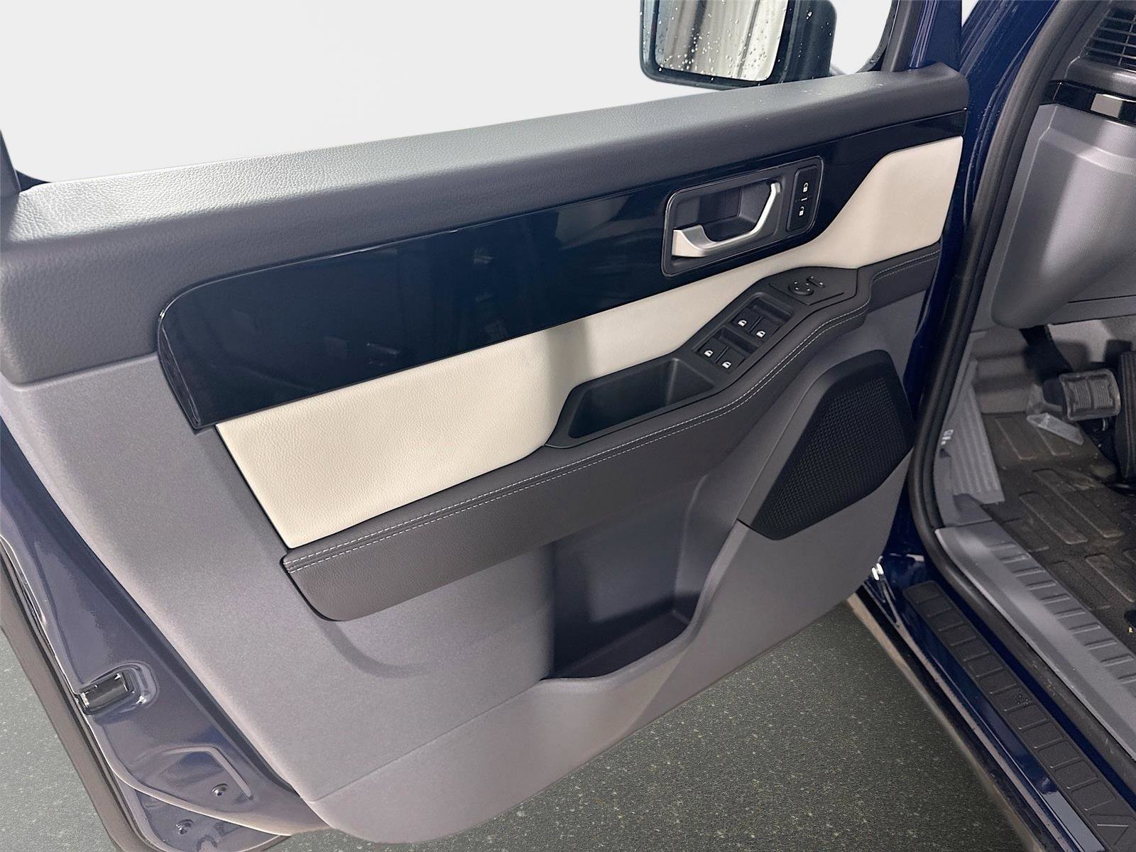 New 2025 INEOS Grenadier Fieldmaster Edition image 17