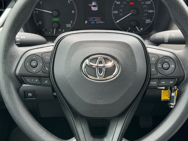 Used 2025 Toyota Corolla LE FWD image 14