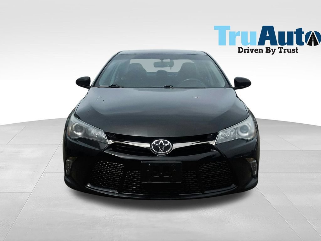 Used 2016 Toyota Camry XSE w/ Moonroof Package FWD image 2