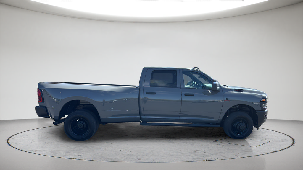 New 2026 RAM 3500 Tradesman AWD/4WD image 17