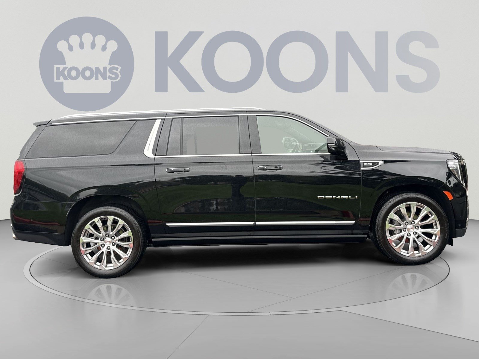 Used 2023 GMC Yukon XL Denali w/ Denali Reserve Package AWD/4WD image 8