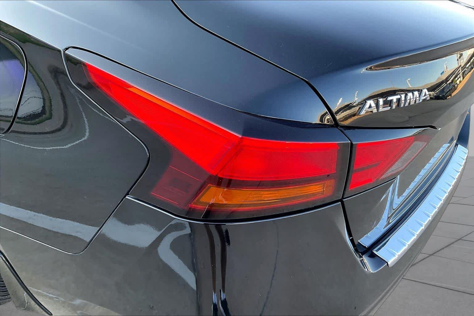 Used 2020 Nissan Altima 2.5 SR FWD image 26