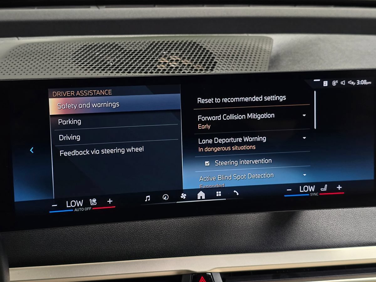 Used 2024 BMW iX xDrive50 w/ Sport Package AWD/4WD image 46