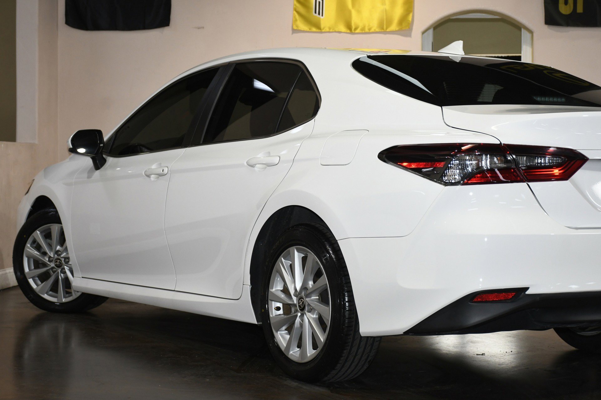 Used 2021 Toyota Camry LE image 55