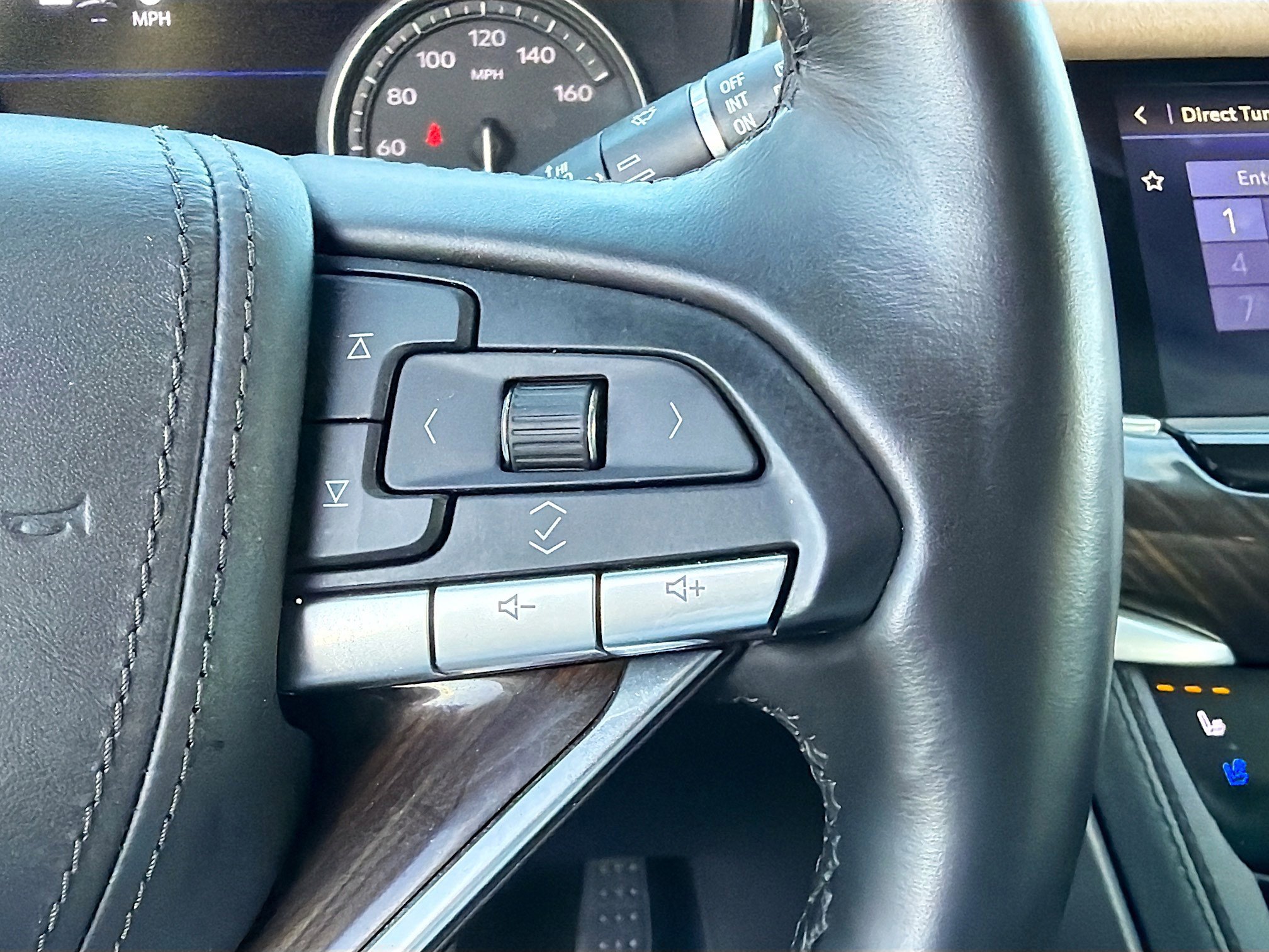 Used 2024 Cadillac XT6 Premium Luxury w/ Platinum Package AWD/4WD image 39