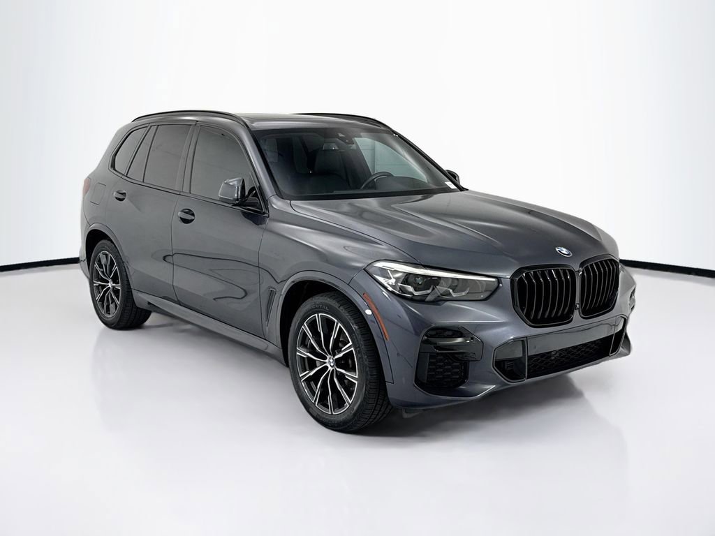 Certified 2022 BMW X5 xDrive40i w/ M Sport Package AWD/4WD image 3