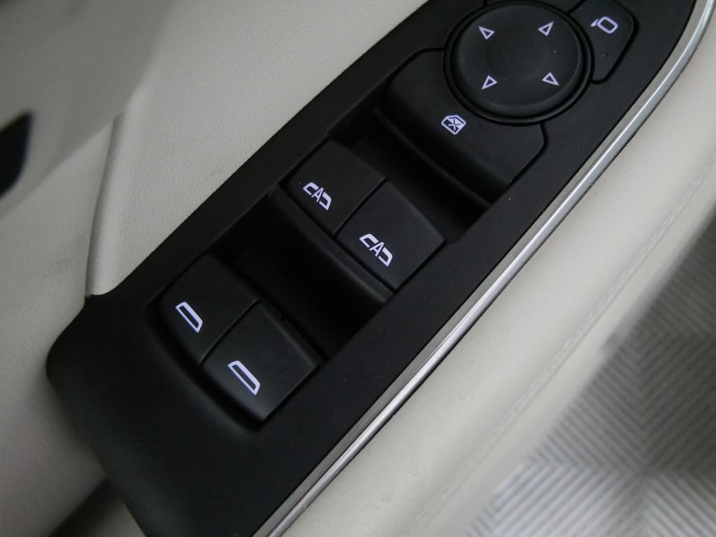 Used 2023 Buick Envision Avenir AWD/4WD image 15